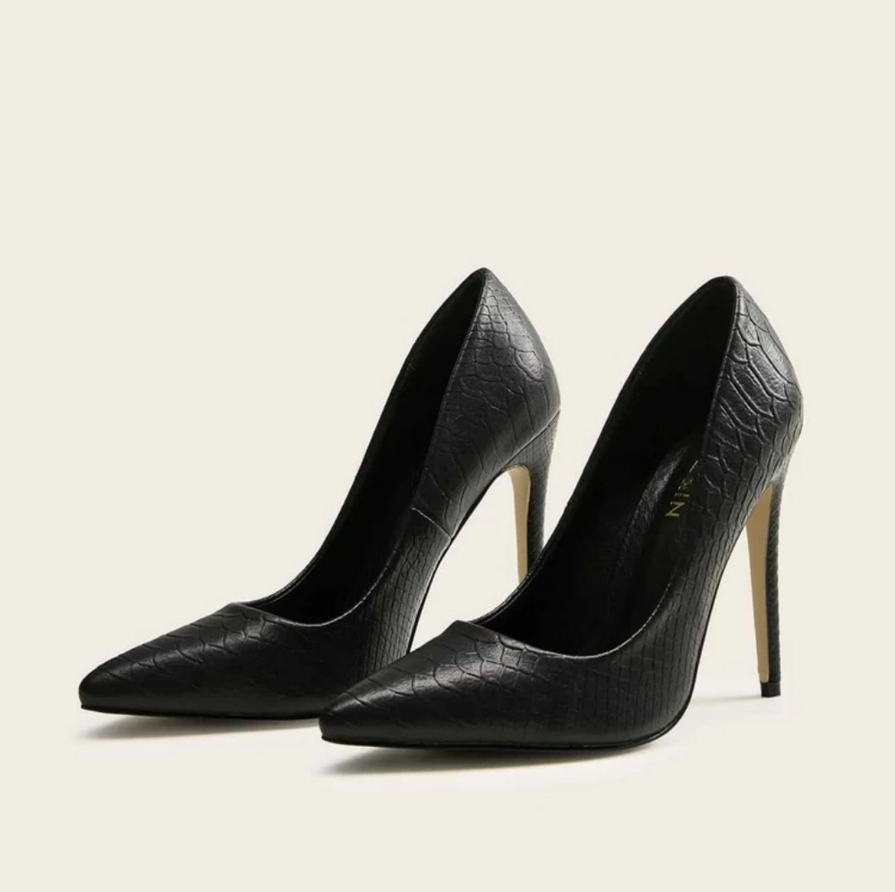 Shoes - Picture 2 of 3